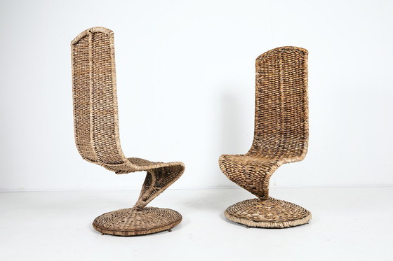 Image 1 of Coppia di sedie scultoree con schienale alto, Italia, anni '80