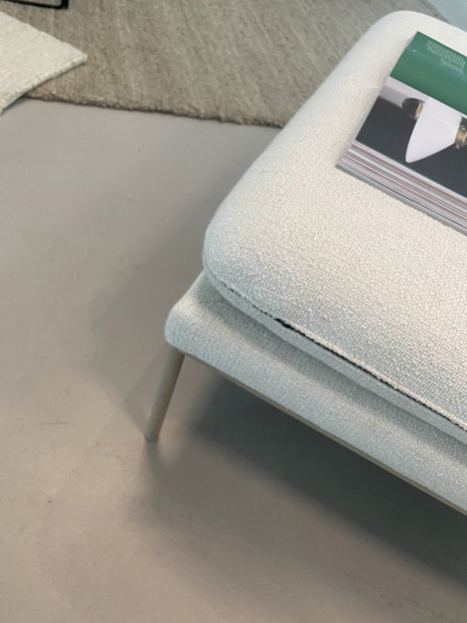 Ferm Living - Fauteuil individuel avec pouf (modèle d'exposition)