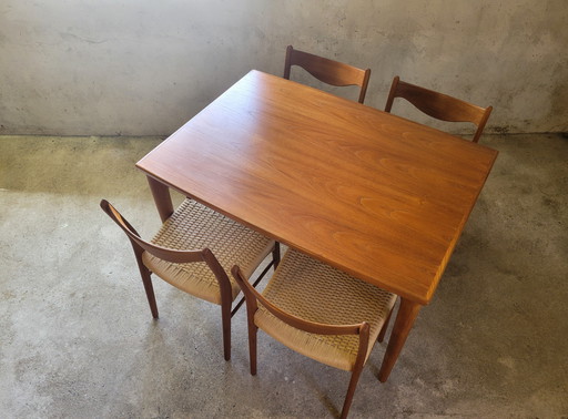 Table de salle à manger extensible en teck par Grete Jalk pour Glostrup