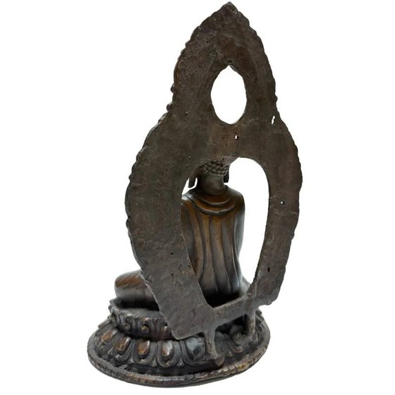 Set of 2 19th-century bronze Buddhas with traces of 24-carat gold – lot 462 – Sculpture (photo 12 of 29)