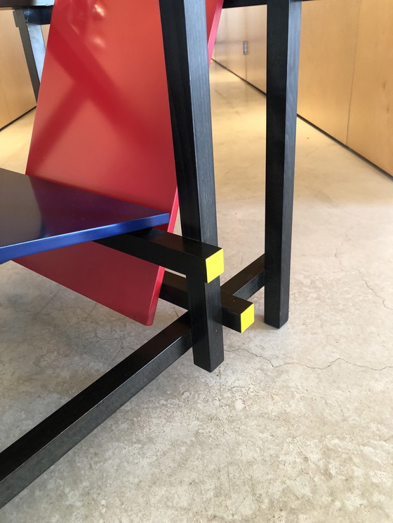 Image 1 of Cassina Rietveld 635 Chaise design rouge et bleue