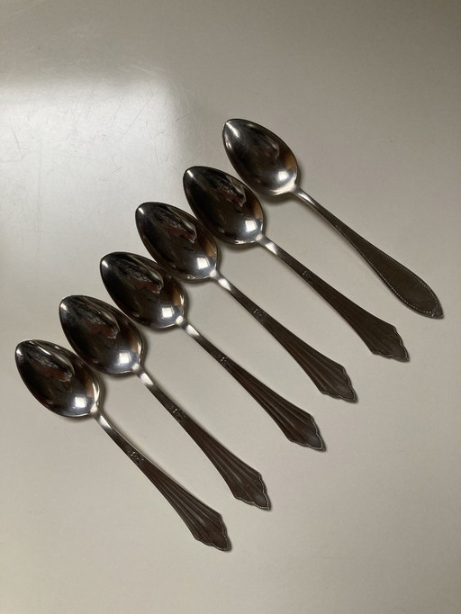 Vaisselle - 6 cuillères à dessert plaquées argent