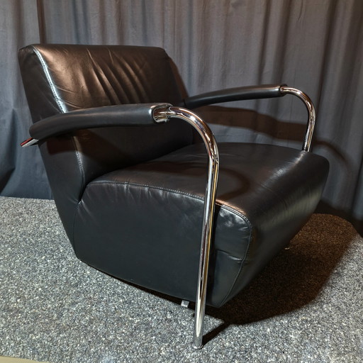 1 Leolux Scylla design armchair
