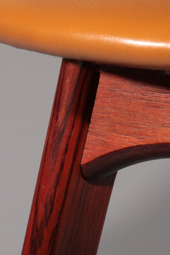 Image 1 of Tabouret de bar moderne danois en bois et cuir OD-61 par Erik Buch pour Oddense møbelfabrik, 1964