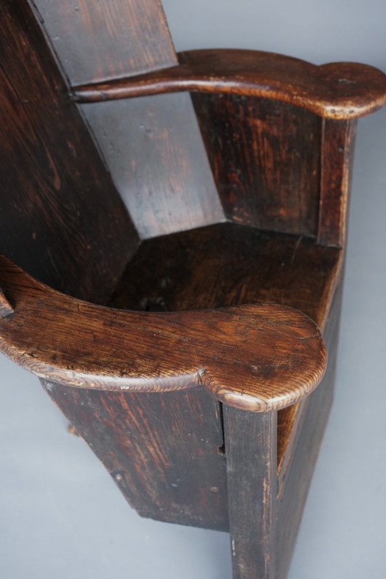 Image 1 of Chaise d'agneau ancienne en pin gallois, datant des années 1820