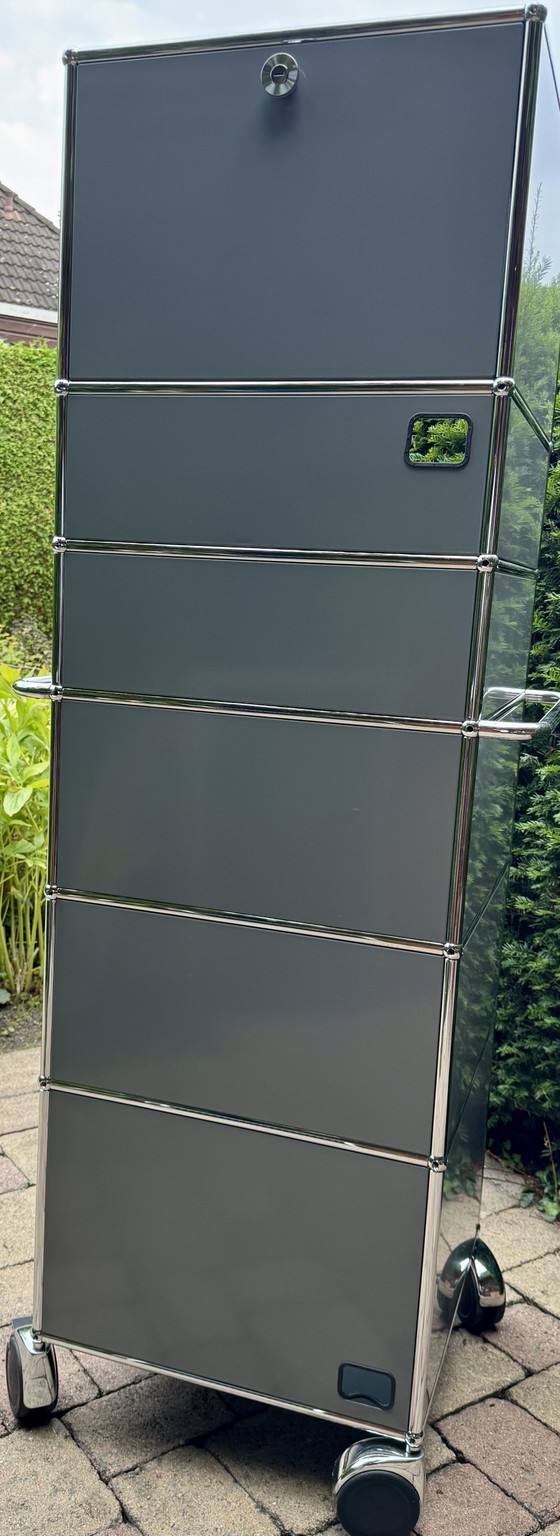 Originele USM Haller koffiebar/highboard (middengrijs) – High boards, Metal, Chrome (photo 6 of 9)