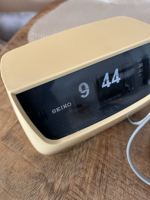 Retro Seiko Flip Clock