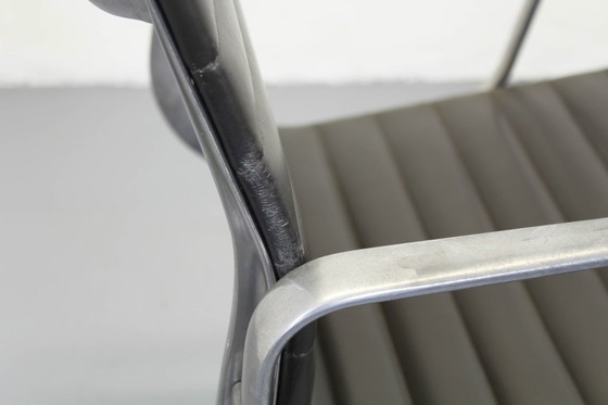 Image 1 of Ea117 bureaustoelen ICF Charles & Ray Eames Seats
