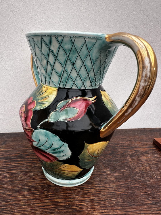 Image 1 of Vaas gesigneerd JTF Vallauris - h 20 cm - Vintage gebeiteld en beschilderd decor