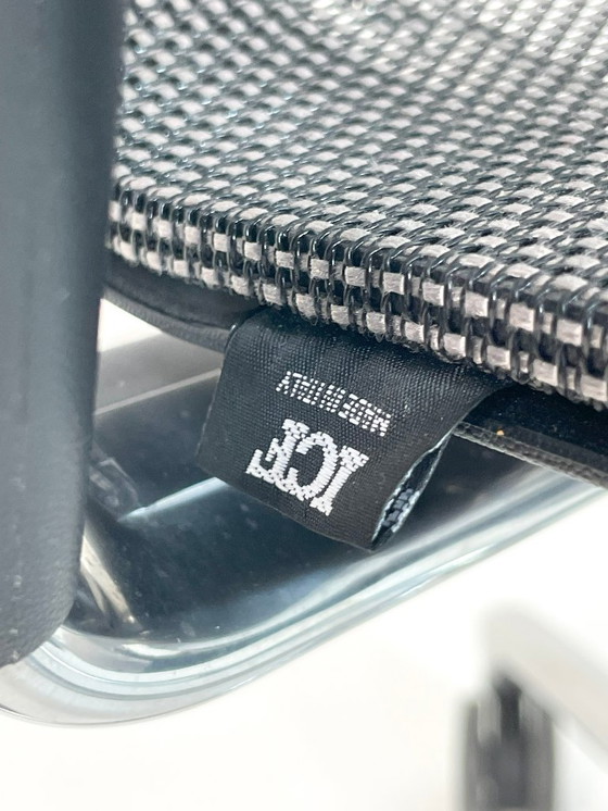 Image 1 of ICF Una Plus chair