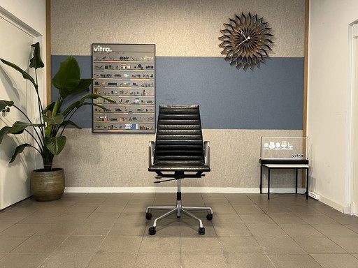 Herman Miller | Eames | EA 119 | Zwart leer | 1x