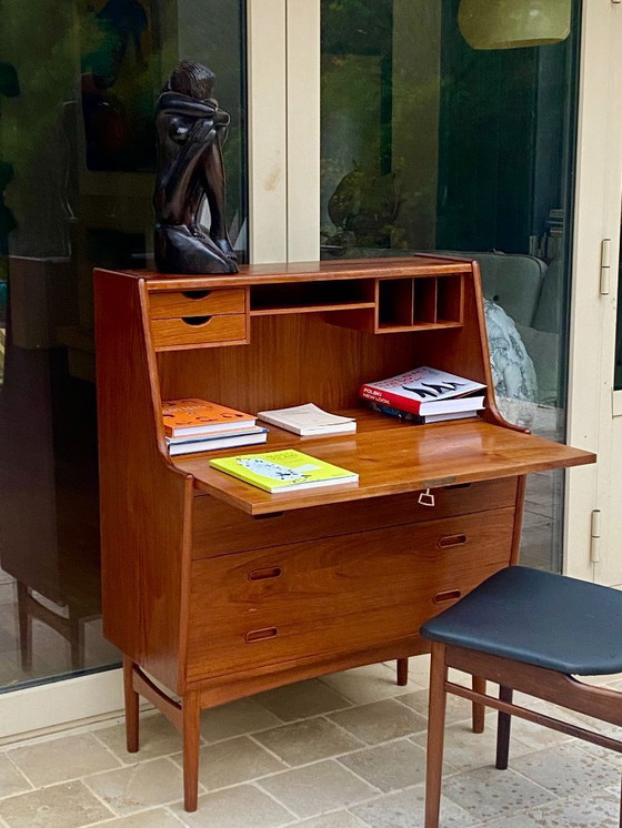 Image 1 of Secrétaire / bureau danois modèle 37 par Arne Wahl Iversen pour Vinde Møbelfabrik – Années 60.