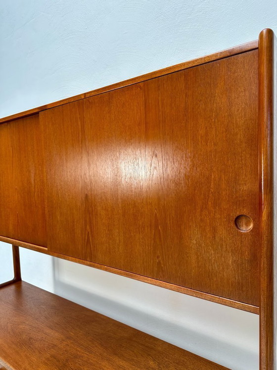 Image 1 of Dänisches Teak-Highboard RY20 aus den 1950er Jahren von Hans J. Wegner für Ry Møbler – Mid-Century-Schrank