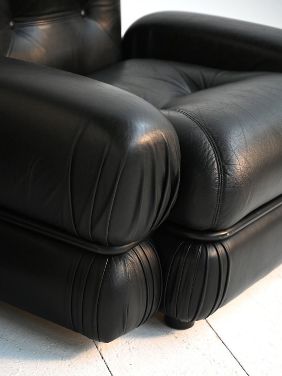 Image 1 of Sillones de cuero negro y acero tubular, década de 1970.