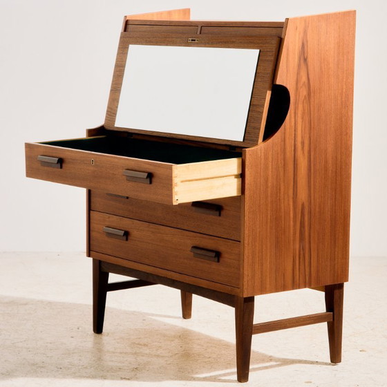 Image 1 of MK11155 Scrivania in teak restaurata
