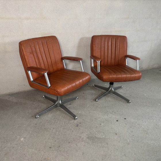 Image 1 of Juego de 2 sillones de salón Osvaldo Borsani para Tecno, Italia, década de 1970.