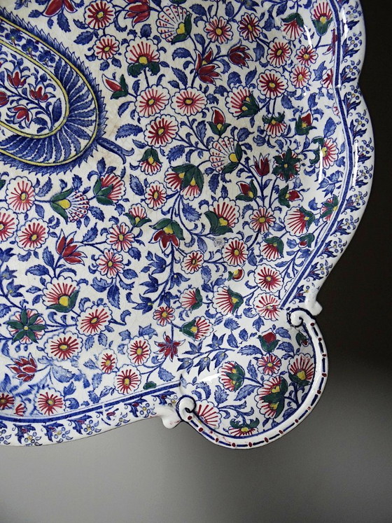 Image 1 of Belangrijk antiek Gien faience dienblad, 1875-1885, met kasjmierpatroon.
