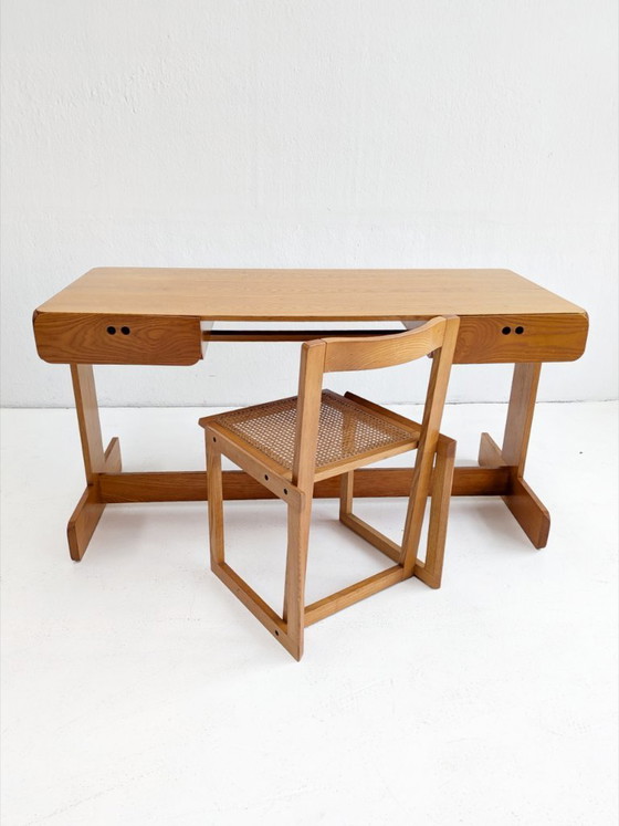 Image 1 of Escritorio y sillón a juego de mediados de siglo, diseñados por Derk Jan De Vries en la década de 1970.