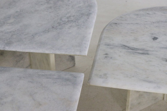 Image 1 of Set di 3 tavolini laterali in marmo, tavolino da caffè a forma di goccia
