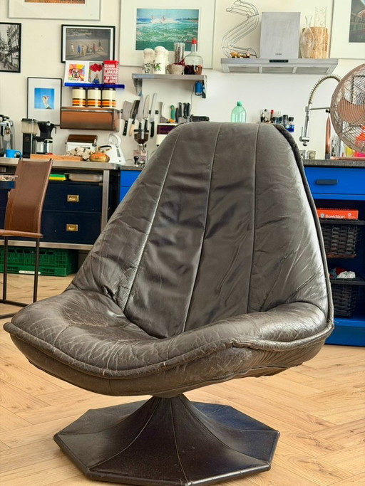 Poltrona girevole in pelle nera, stile Artifort – draaistoelen, Leather