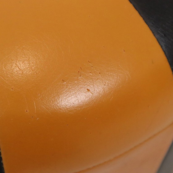 Image 1 of Pouf rotondo vintage in similpelle arancione e nera
