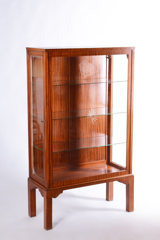 Gerestaureerde art-deco vitrinekast, mahoniehout en glas, gepolijst, Tsjechisch, jaren 1930 – vitrinekasten, Wood