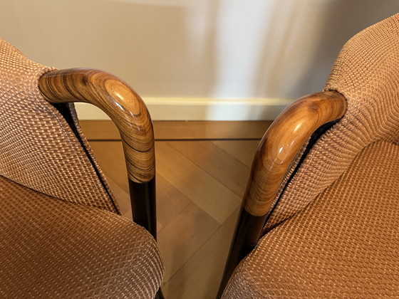 Image 1 of Set van 2 Giorgetti wingback fauteuils, plus een (voeten-) bankje