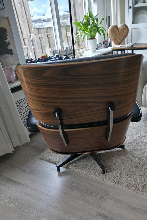Image 1 of Charles Eames look lounge chair XL with a leather ottoman