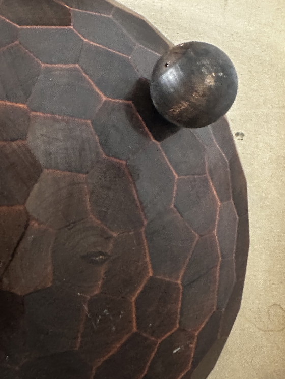 Image 1 of Vide Poche Tripode en Bois Sculpté ornements Metal - Mi-XX e siècle 