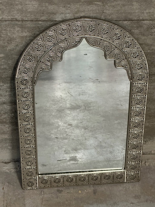 Orientalischer durchbrochener Metall-Spiegel – 56,5 × 37 cm