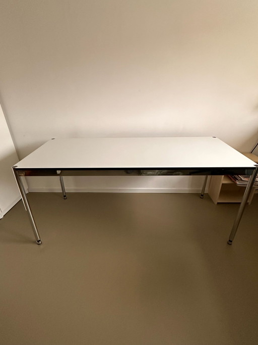 USM Haller tafel