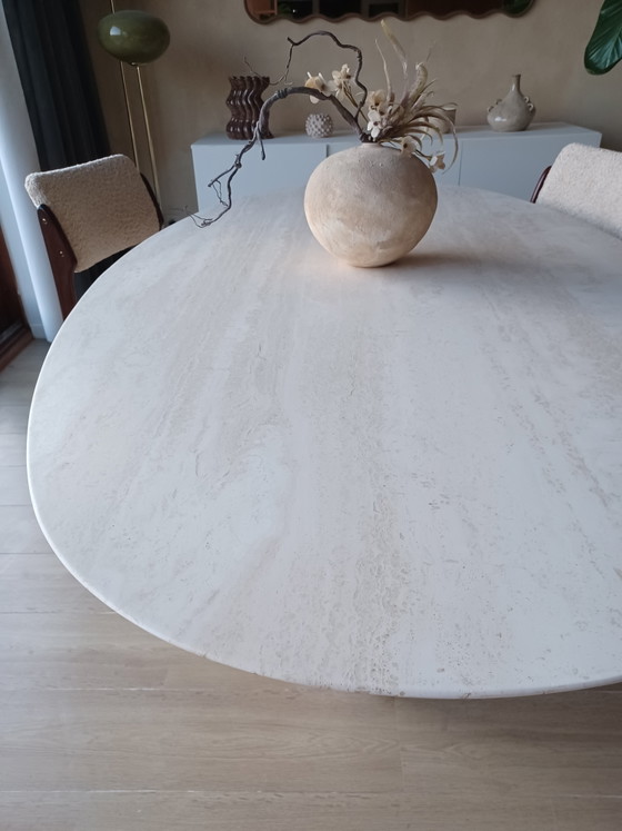 Image 1 of Beautiful dining table made of solid travertine natural stone