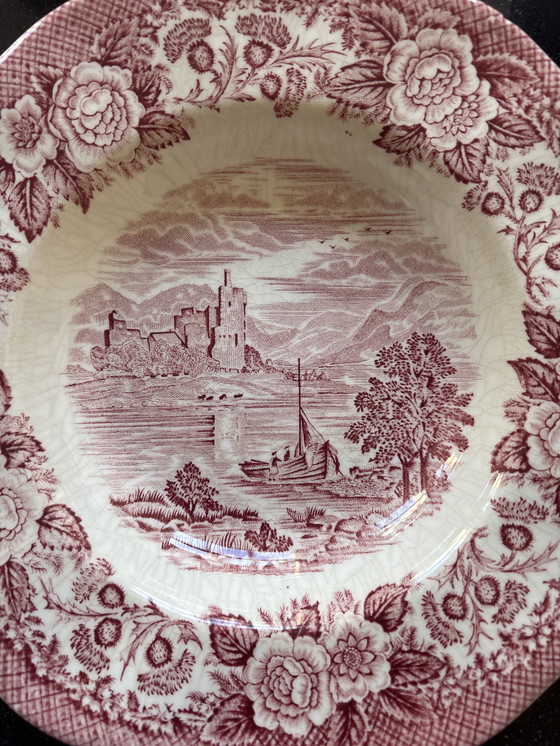 Image 1 of Set van 6 diepe schalen met een romantische rood-witte afbeelding.