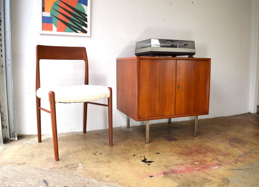 Mid Century Teak kast Dressoir Vintage kledingkast ladekast