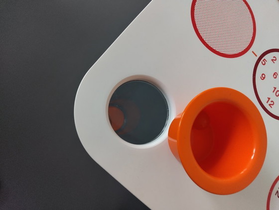 Image 1 of Magis Little Flare children's table (design Marcel Wanders)