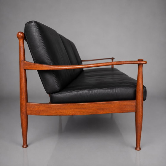 Salotto scandinavo di metà secolo – Divano a 3 posti e coppia di poltrone – Teak massello – Danimarca, anni (photo 4 of 7)