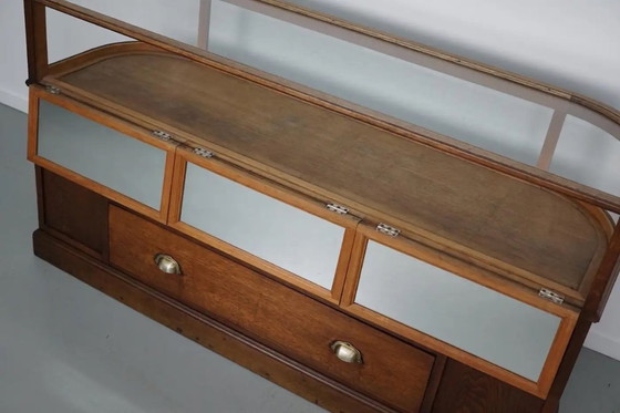 Image 1 of Mobiletto portagioie/bancone da negozio antico in rovere francese, inizio XX secolo