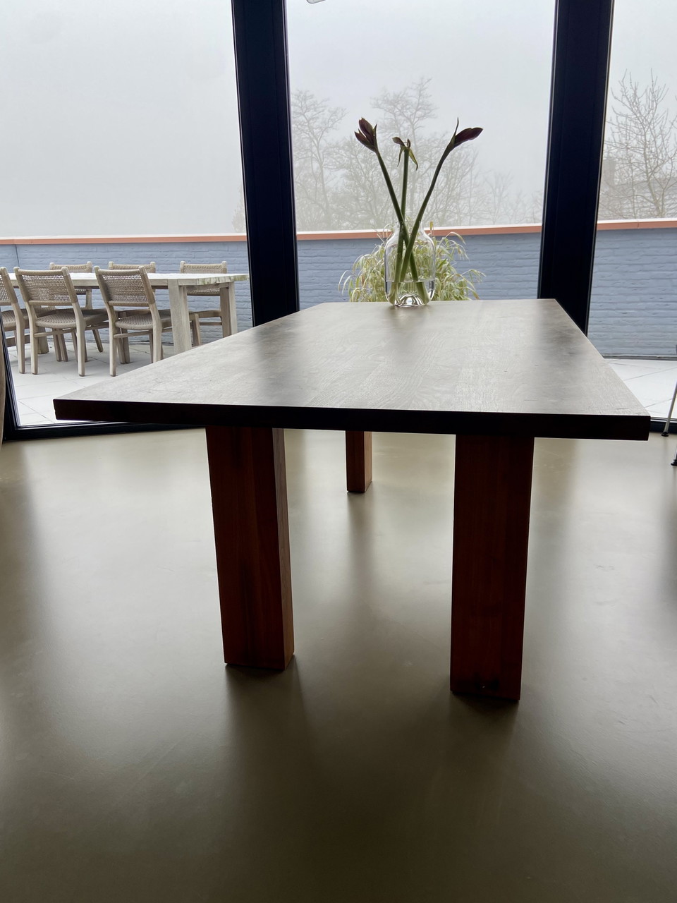 Mesa de nogal americano