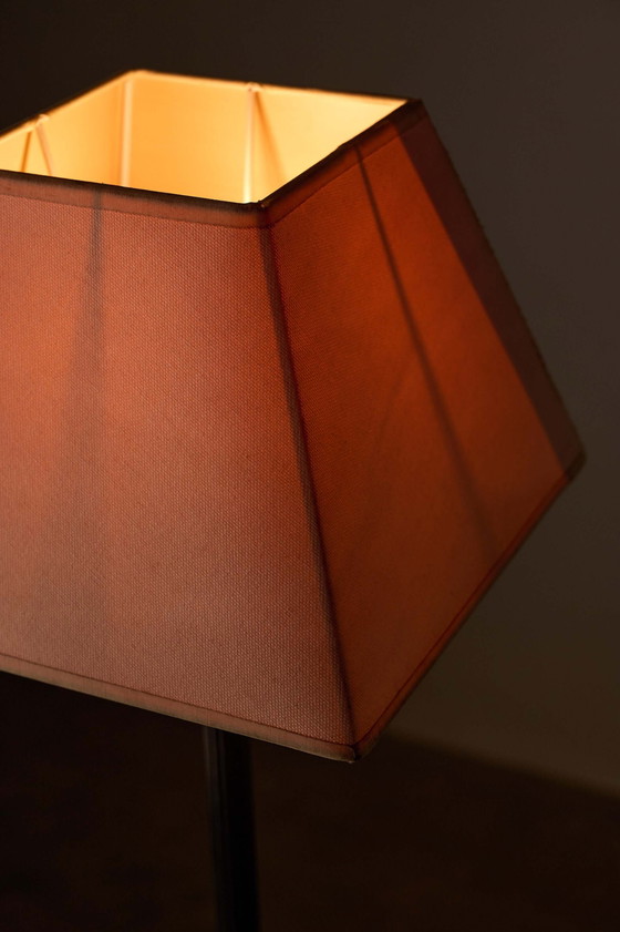 Lampe de table en métal de style néoclassique avec abat-jour en tissu, années 1990 (photo 2 sur 5)