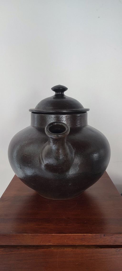 Jean Dubost geglazuurde theepot van steengoed
