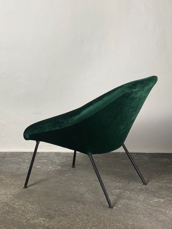 Image 1 of gerestaureerde vintage cocon fauteuil uit de jaren 60