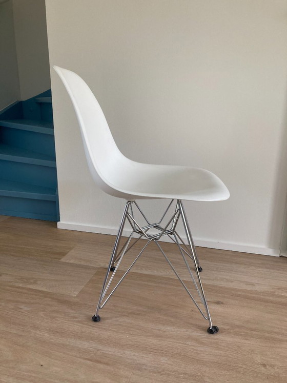 Image 1 of set van 4 x DSR Vitra stoelen