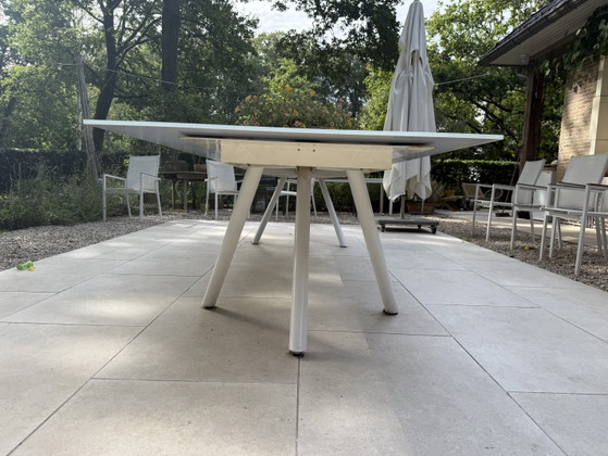 Image 1 of Designer-Gartentisch