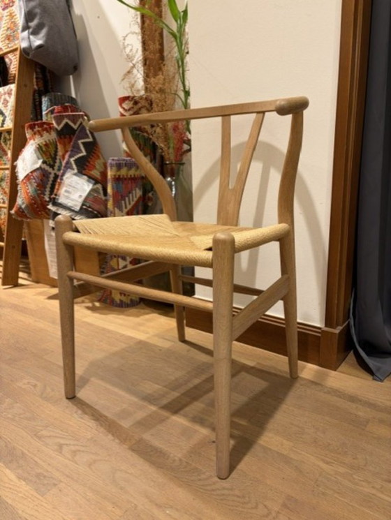 CH24 Wishbone Chair oliato bianco – Carl Hansen & Søn, Sedie da pranzo, Paper, Wood (photo 3 of 6)
