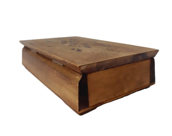 Image 1 of Scatola pirografica in legno vintage