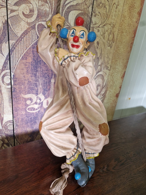 Image 1 of Juno Asilo impicca un grande pagliaccio