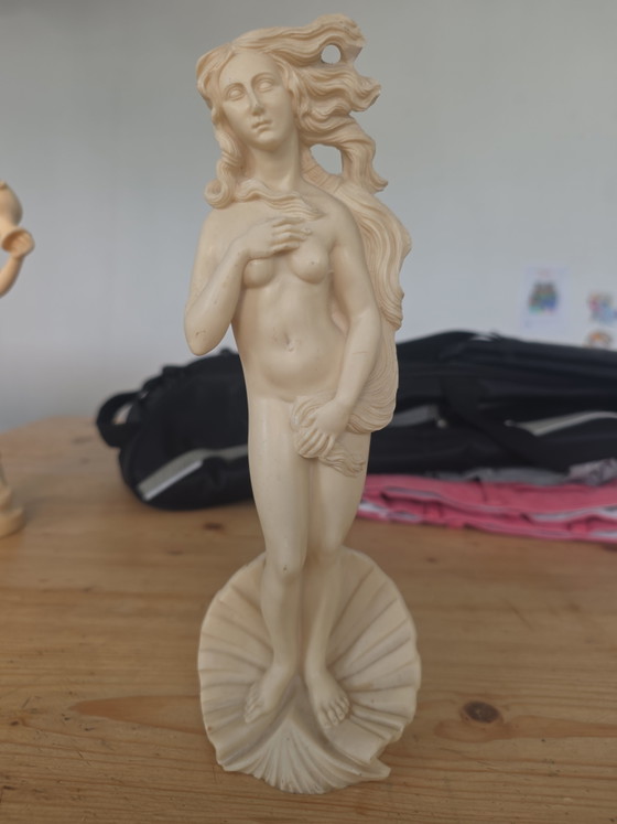 Image 1 of Harzstatue der Venus