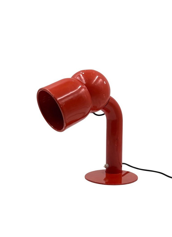 Image 1 of Elio Martinelli, modelo 2135. Lámpara de mesa/escritorio Robot roja, Martinelli Luce, Italia, 1960.