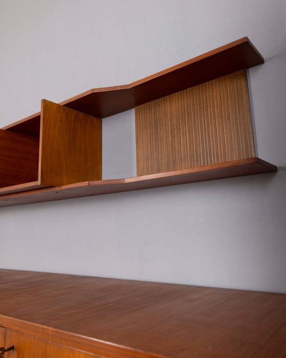 Image 1 of Vintage teakhouten dressoir uit de jaren 60 met wandmontagesysteem, Italiaans design.