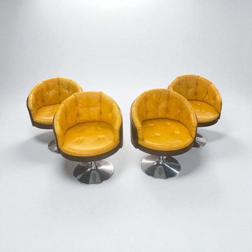 Original Vintage 70er Jahre Cocktailsessel. Diese drehbaren Cocktailsessel sind klassische Space Age / Popart Designstücke.